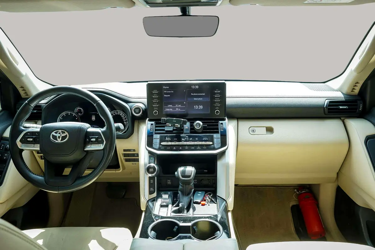 TOYOTA Land Cruiser EXR 2024 - photo 9 - Import Émirats | International Cars