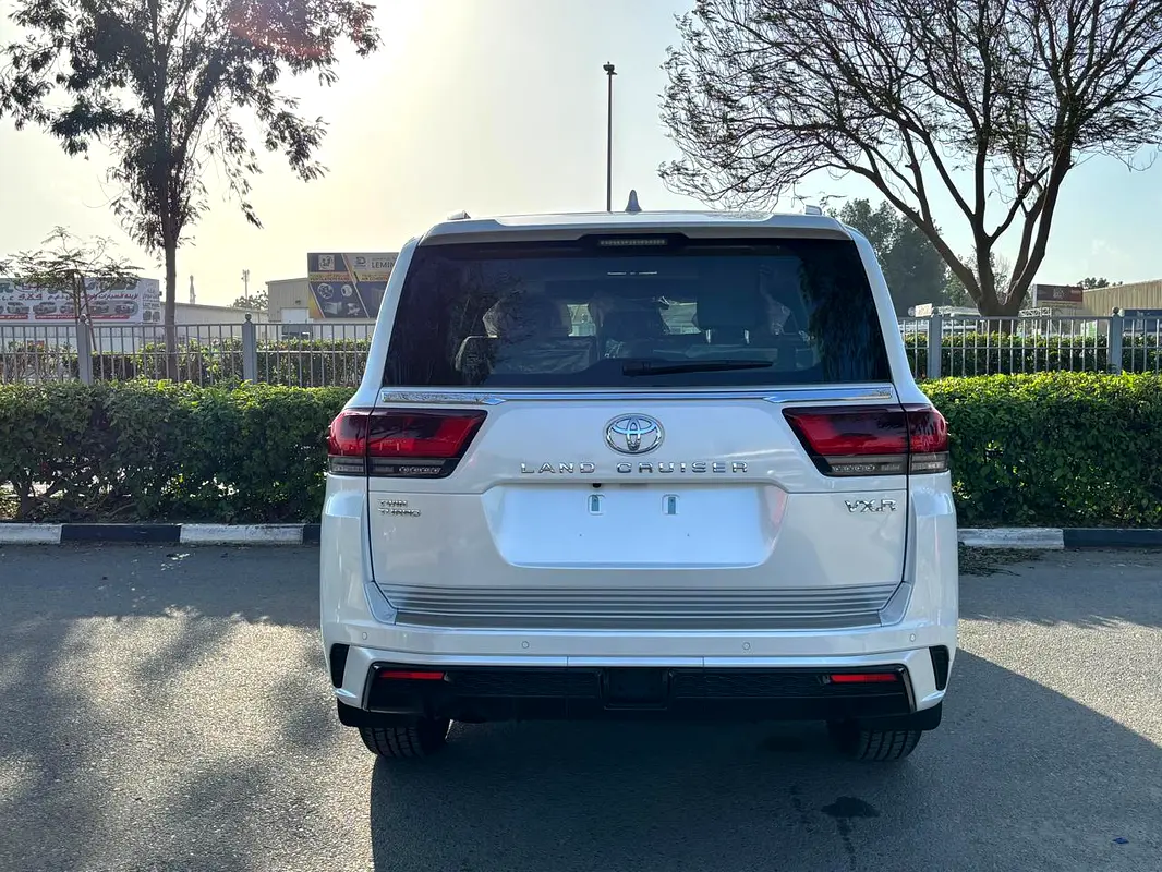 TOYOTA Land Cruiser VXR 2026 - photo 5 - Import Émirats | International Cars