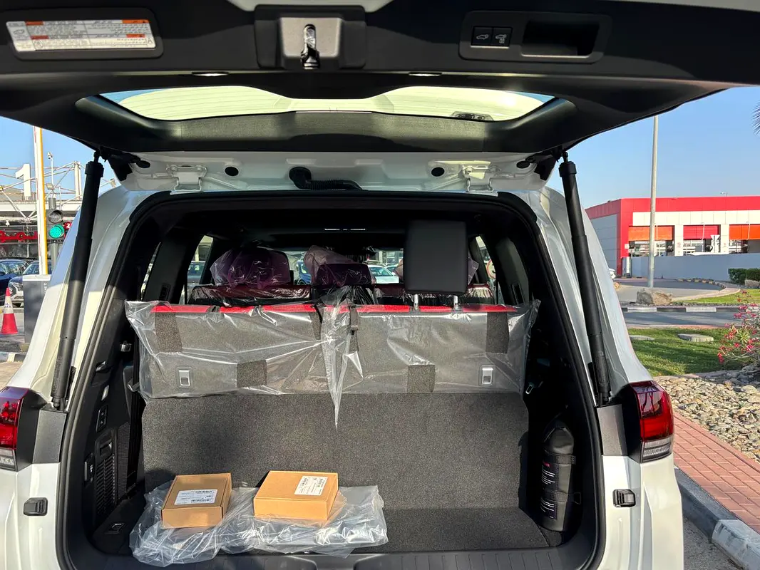 TOYOTA Land Cruiser VXR 2026 - photo 7 - Import Émirats | International Cars