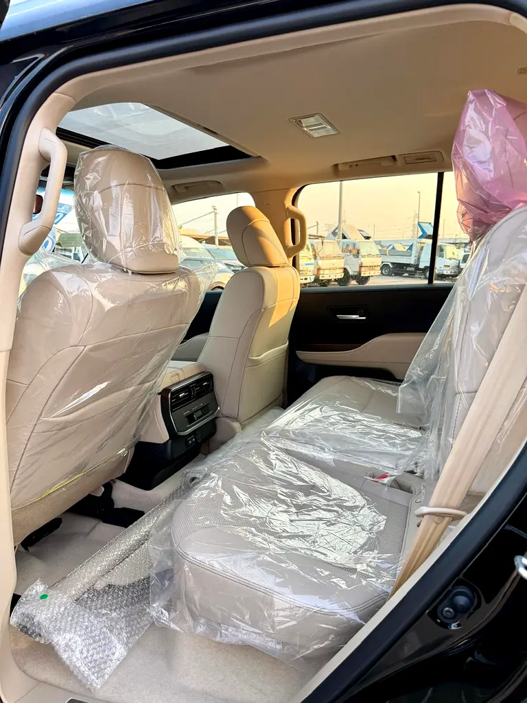 TOYOTA Land Cruiser GXR 2025 - photo 6 - Import Émirats | International Cars