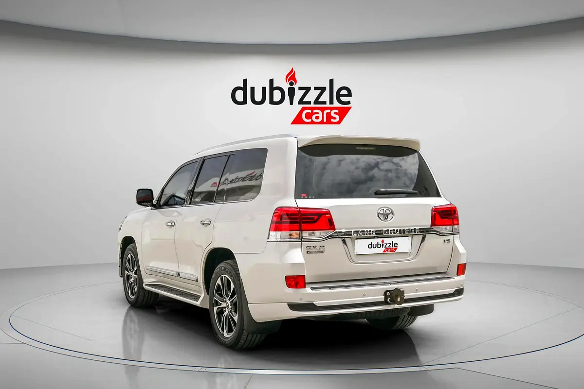 TOYOTA Land Cruiser GXR 2021 - photo 8 - Import Émirats | International Cars