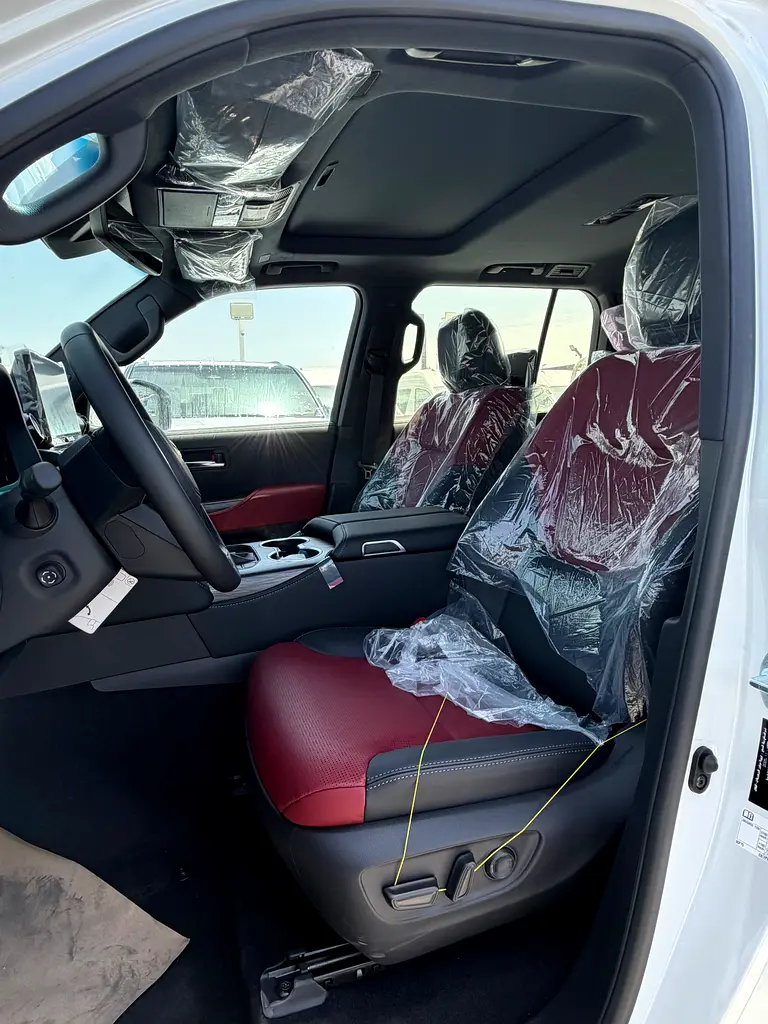 TOYOTA Land Cruiser VXR 2026 - photo 12 - Import Émirats | International Cars