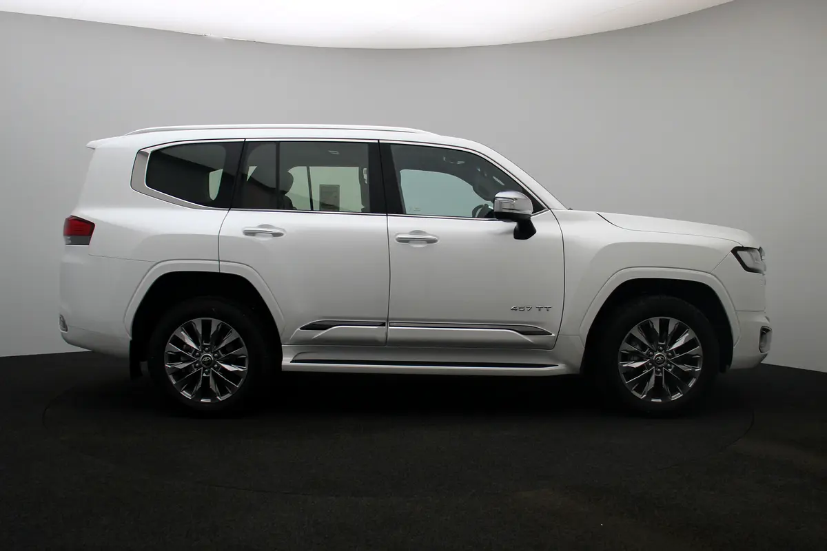 TOYOTA Land Cruiser VXR 2025 - photo 5 - Import Émirats | International Cars