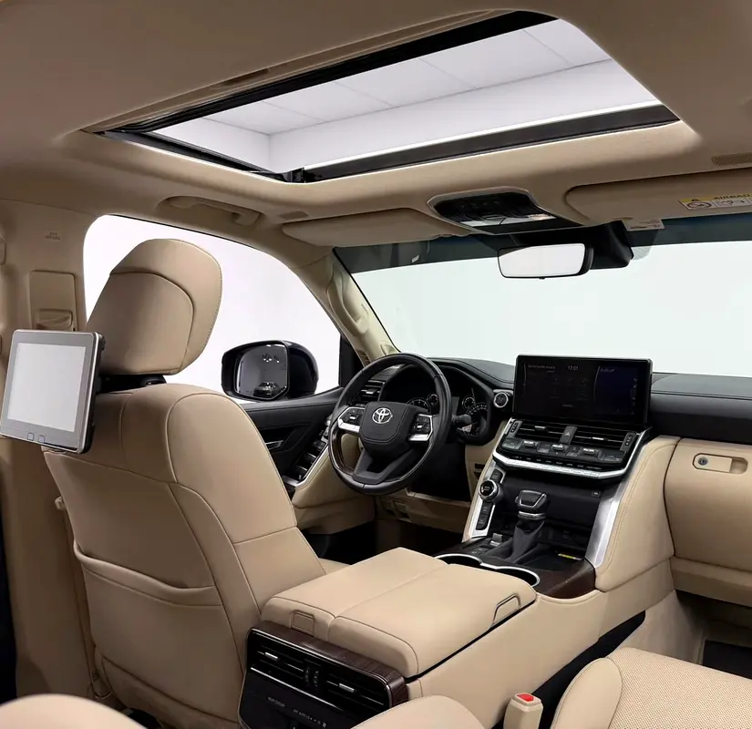 TOYOTA Land Cruiser GXR 2023 - photo 11 - Import Émirats | International Cars