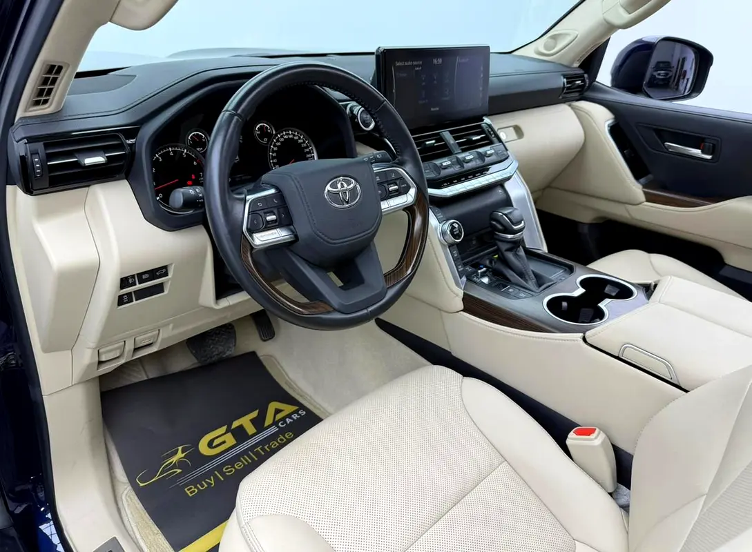 TOYOTA Land Cruiser GXR 2023 - photo 9 - Import Émirats | International Cars