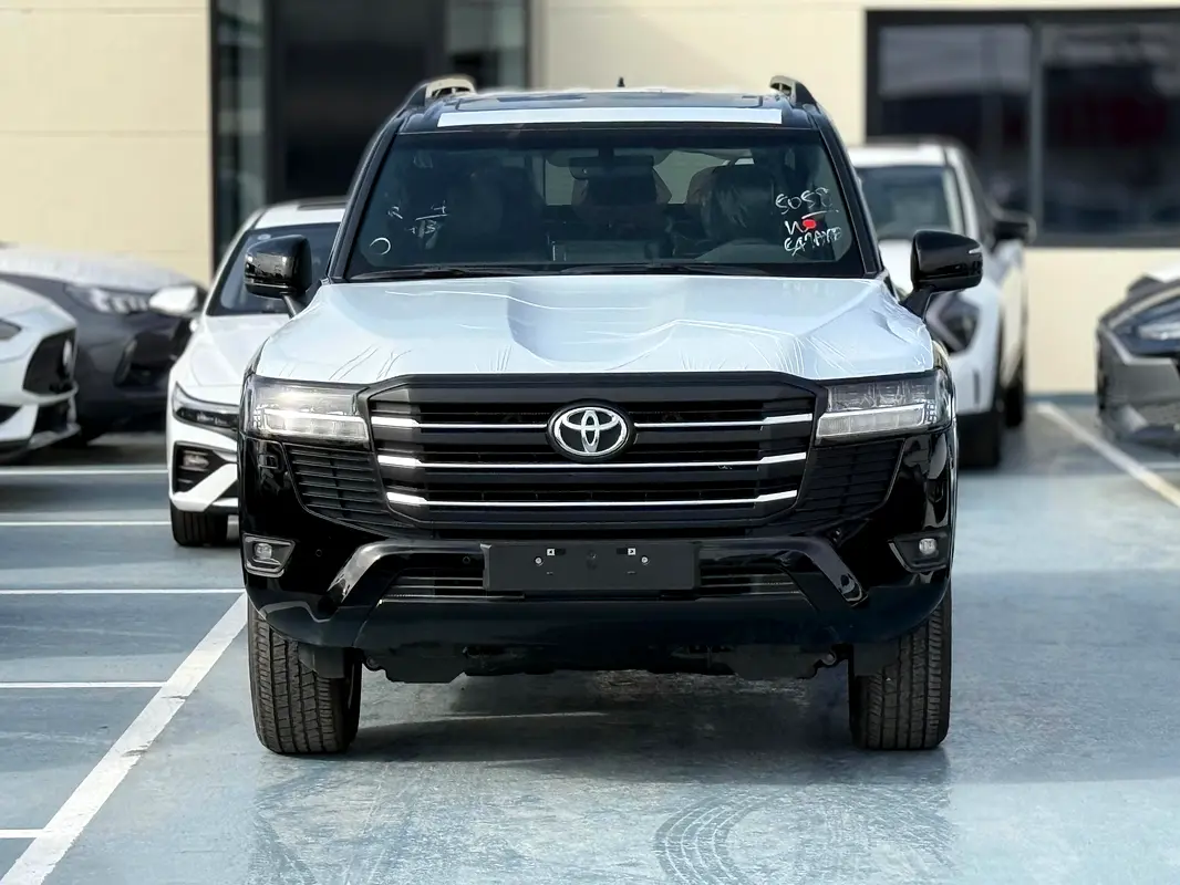 TOYOTA Land Cruiser GXR 2026