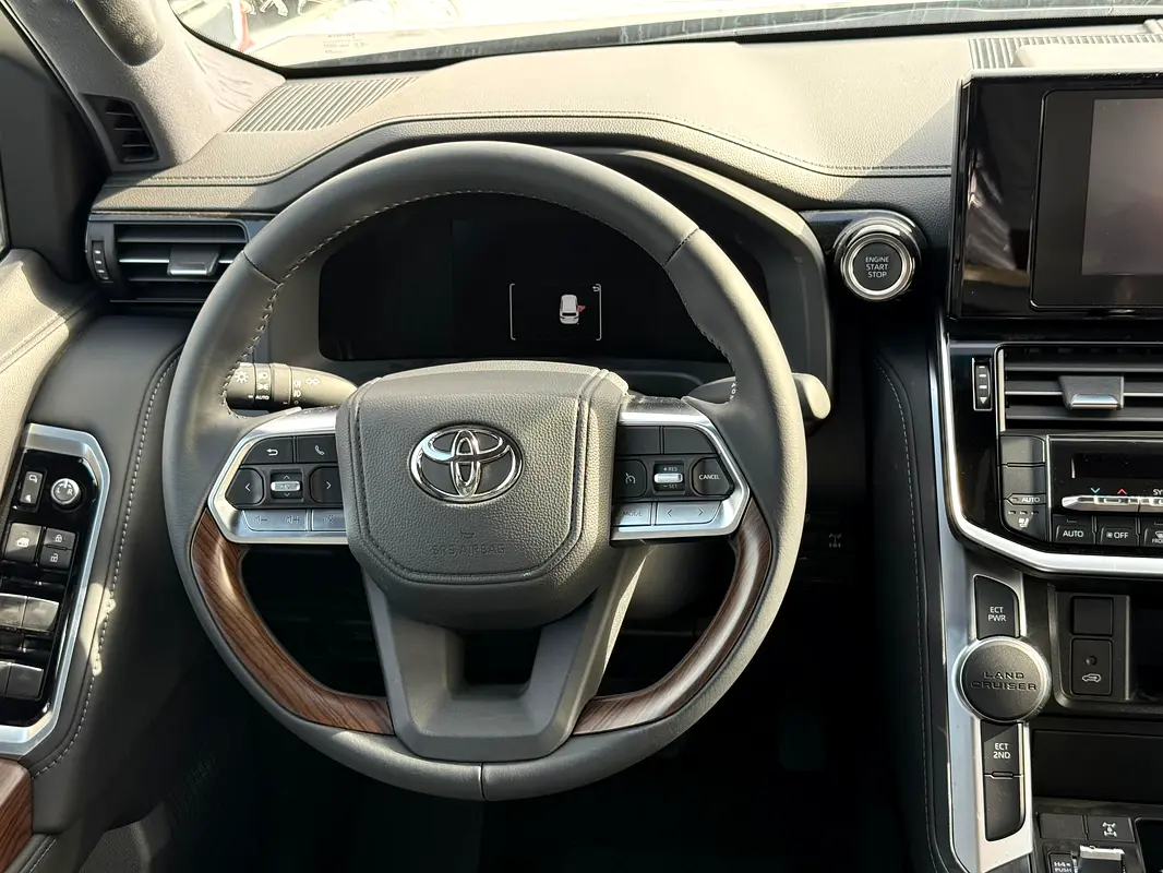 TOYOTA Land Cruiser GXR 2026 - photo 10 - Import Émirats | International Cars