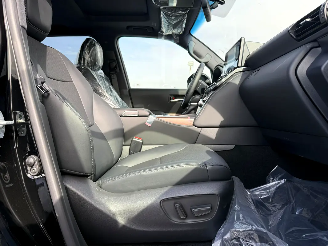 TOYOTA Land Cruiser GXR 2026 - photo 7 - Import Émirats | International Cars