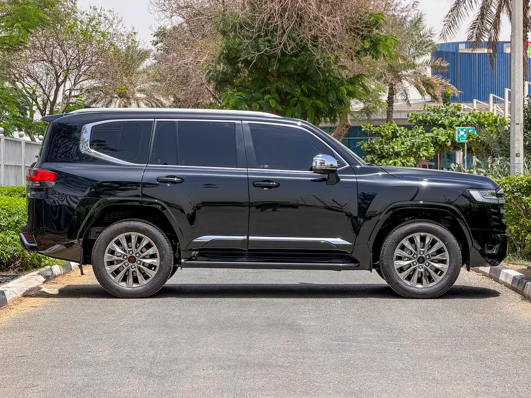 TOYOTA Land Cruiser VX 2025 - photo 2 - Import Émirats | International Cars