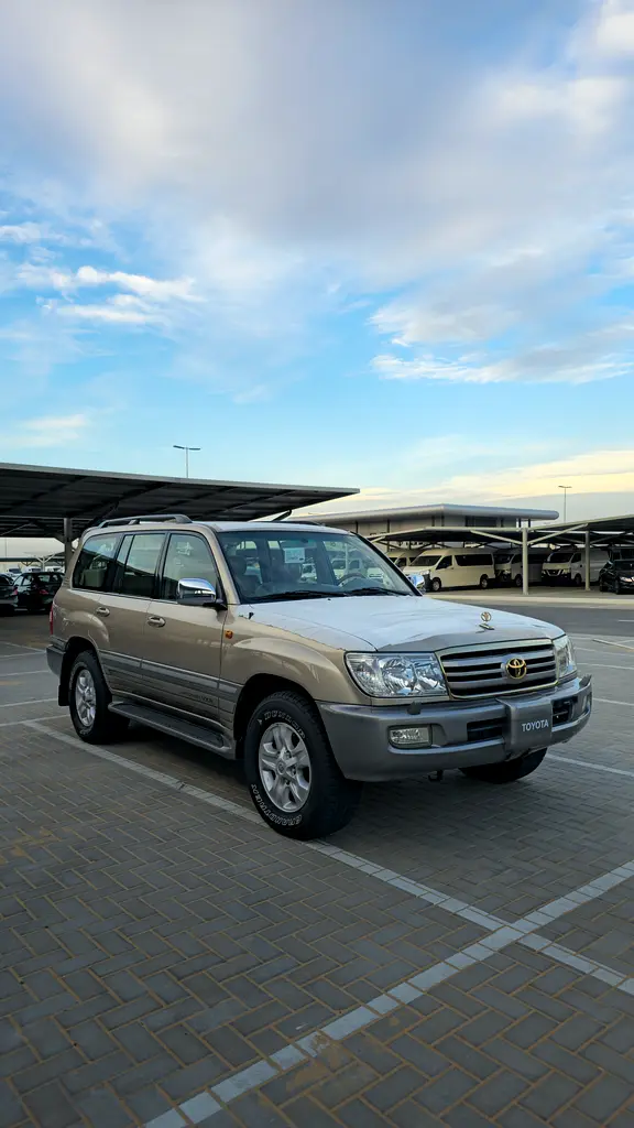 TOYOTA Land Cruiser VXR 2006 - photo 2 - Import Émirats | International Cars