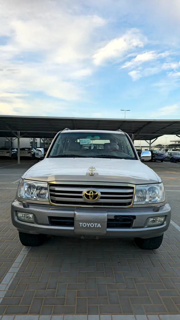 TOYOTA Land Cruiser VXR 2006 - photo 3 - Import Émirats | International Cars