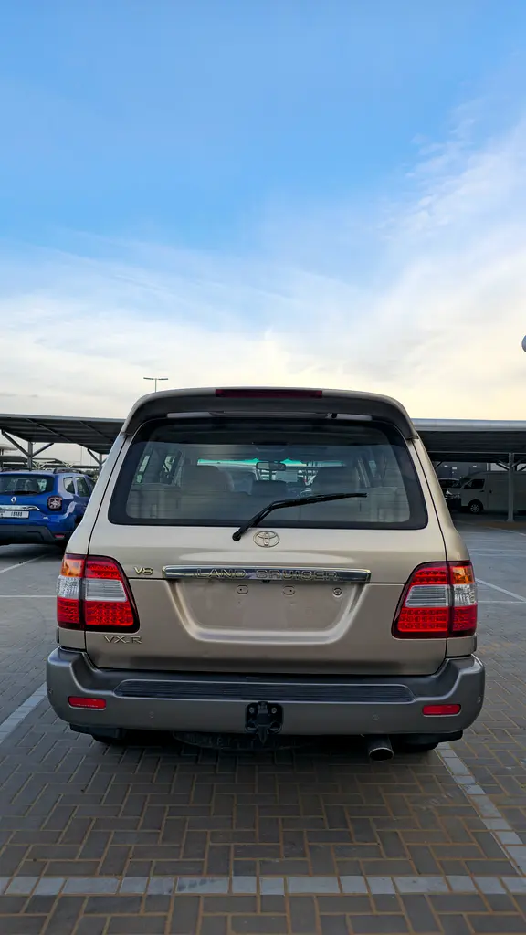 TOYOTA Land Cruiser VXR 2006 - photo 5 - Import Émirats | International Cars