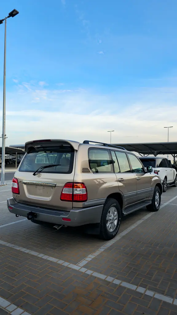 TOYOTA Land Cruiser VXR 2006 - photo 6 - Import Émirats | International Cars