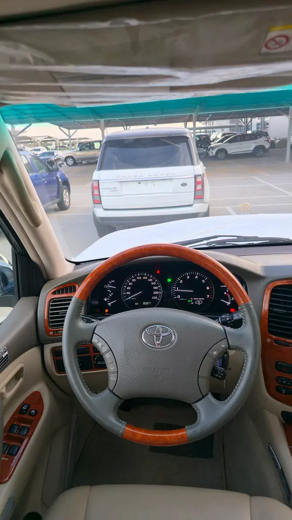TOYOTA Land Cruiser VXR 2006 - photo 8 - Import Émirats | International Cars