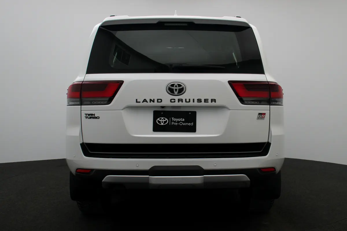 TOYOTA Land Cruiser GR Sport 2024 - photo 4 - Import Émirats | International Cars
