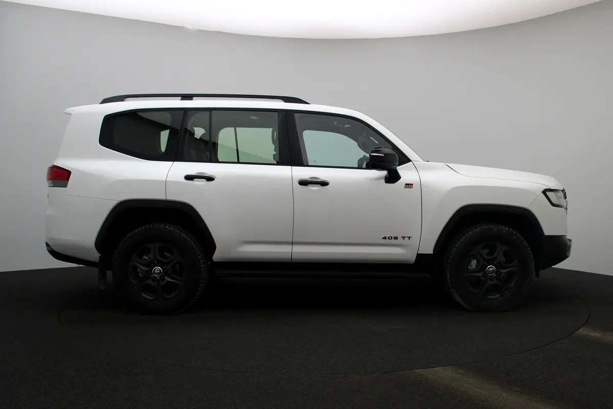 TOYOTA Land Cruiser GR Sport 2024 - photo 5 - Import Émirats | International Cars