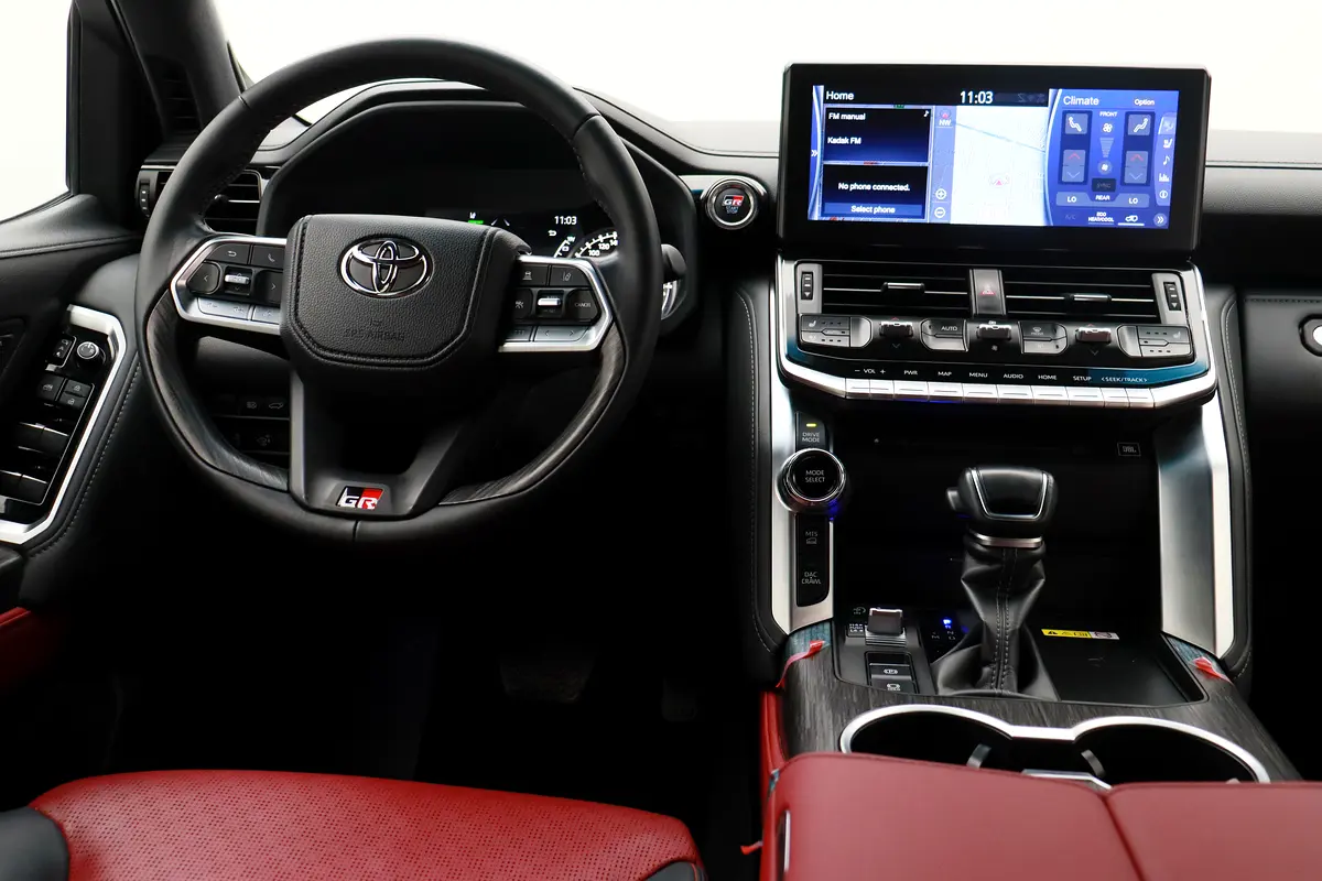 TOYOTA Land Cruiser GR Sport 2024 - photo 10 - Import Émirats | International Cars