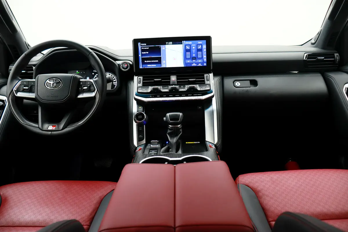 TOYOTA Land Cruiser GR Sport 2024 - photo 11 - Import Émirats | International Cars