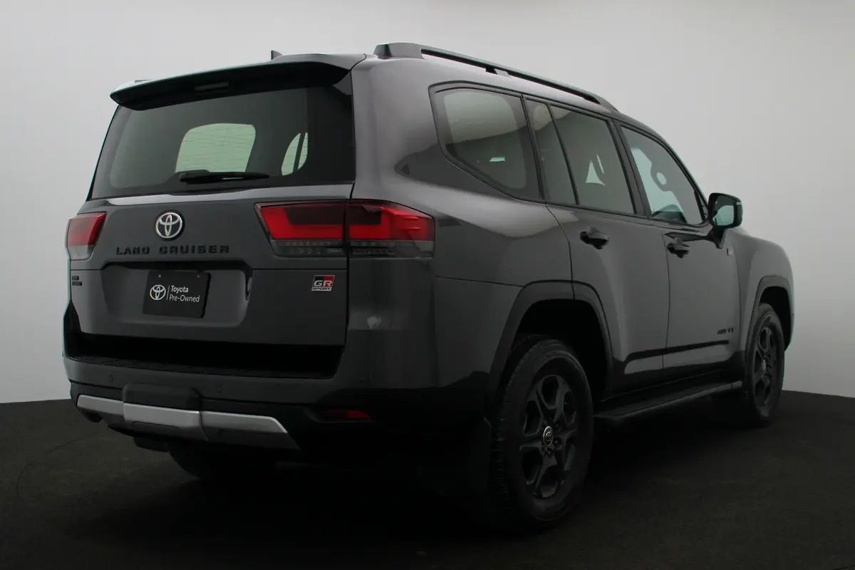 TOYOTA Land Cruiser GR Sport 2024 - photo 3 - Import Émirats | International Cars