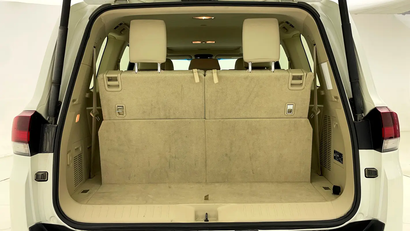 TOYOTA Land Cruiser GXR 2024 - photo 11 - Import Émirats | International Cars