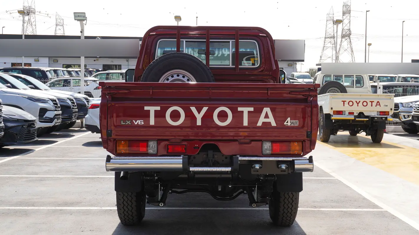 TOYOTA Land Cruiser 4.0L 2025 - photo 11 - Import Émirats | International Cars