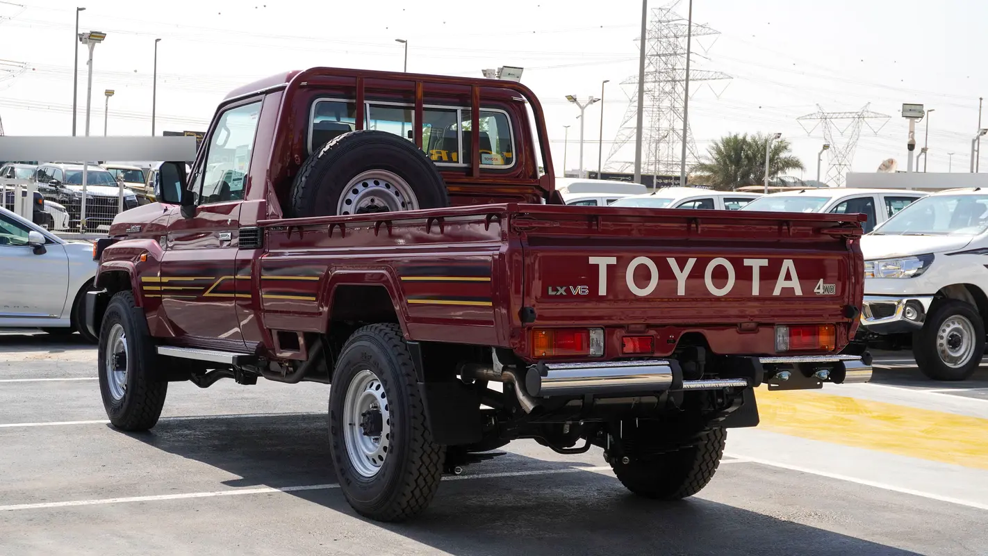 TOYOTA Land Cruiser 4.0L 2025 - photo 12 - Import Émirats | International Cars
