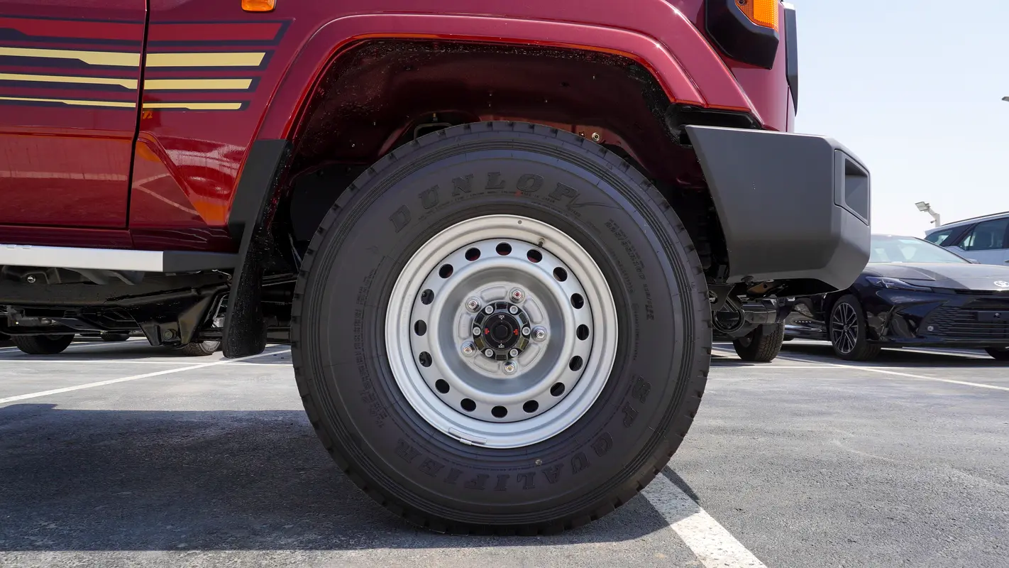 TOYOTA Land Cruiser 4.0L 2025 - photo 6 - Import Émirats | International Cars