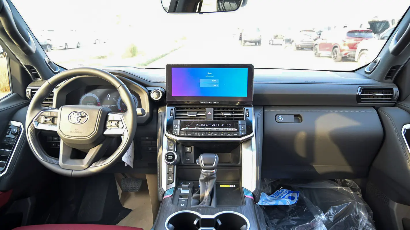 TOYOTA Land Cruiser VXR 2025 - photo 6 - Import Émirats | International Cars