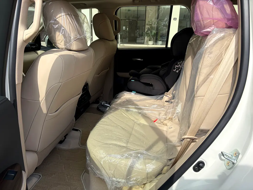 TOYOTA Land Cruiser GXR 2026 - photo 11 - Import Émirats | International Cars