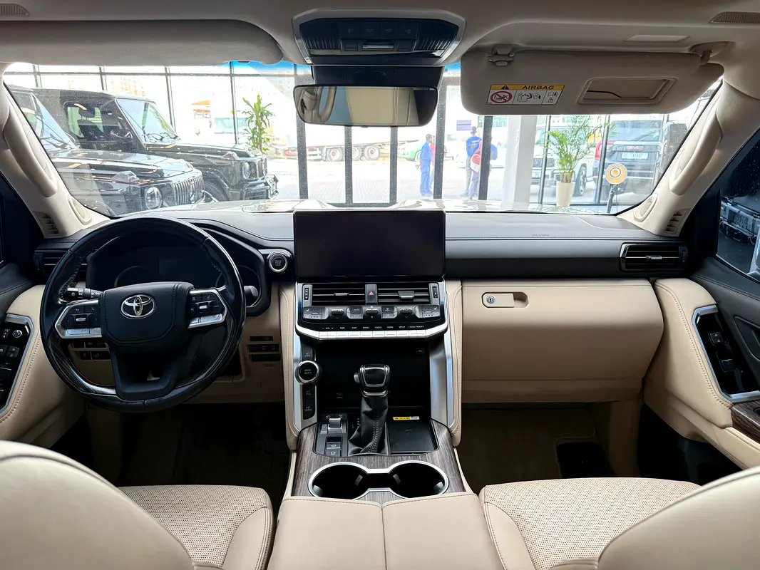 TOYOTA Land Cruiser VXR 2022 - photo 8 - Import Émirats | International Cars