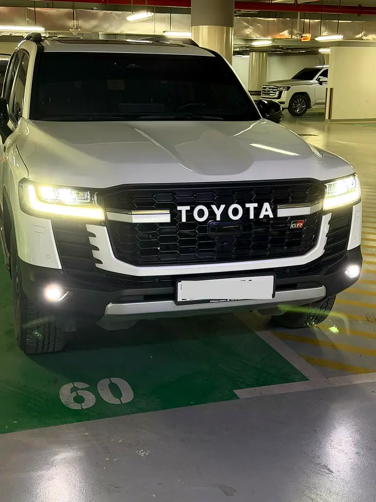 TOYOTA Land Cruiser GR Sport 2025 - photo 11 - Import Émirats | International Cars