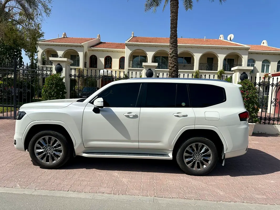 TOYOTA Land Cruiser GXR 2025 - photo 6 - Import Émirats | International Cars