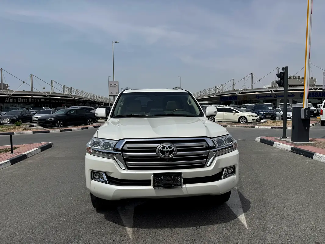 TOYOTA Land Cruiser EXR 2018 - photo 2 - Import Émirats | International Cars