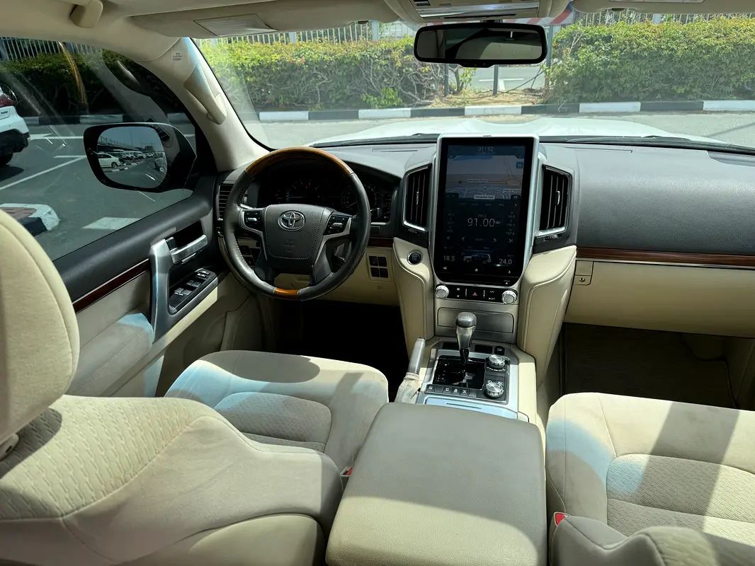 TOYOTA Land Cruiser EXR 2018 - photo 5 - Import Émirats | International Cars