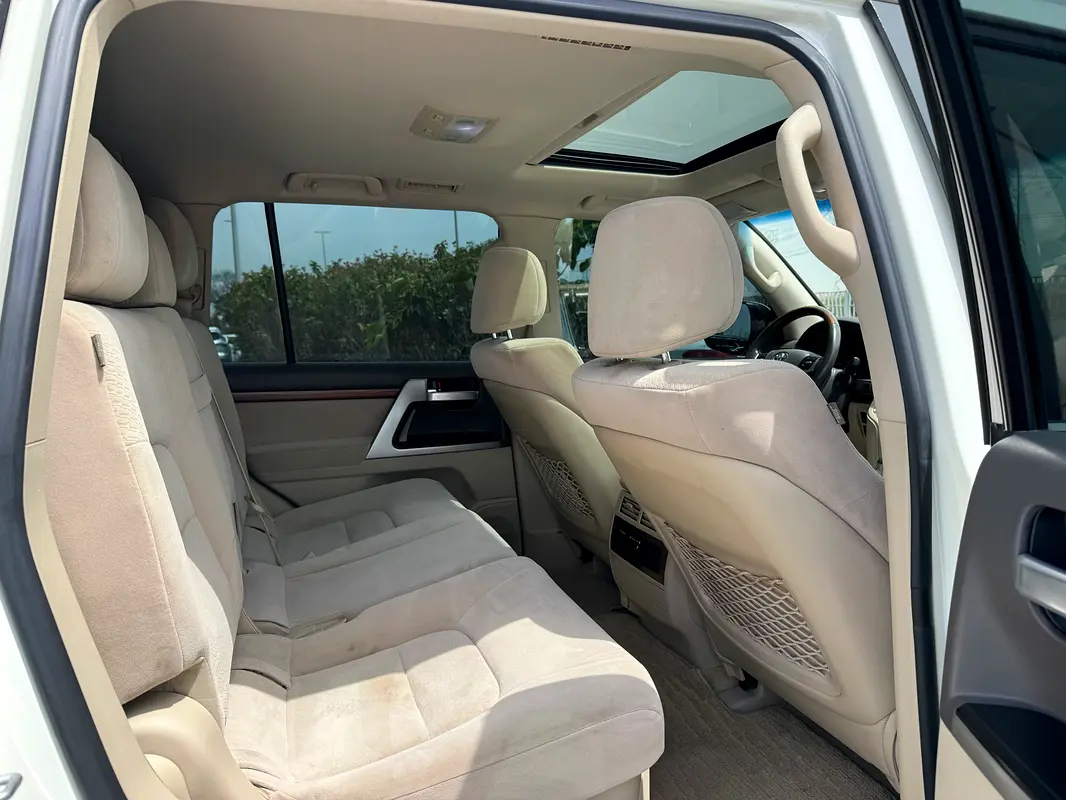 TOYOTA Land Cruiser EXR 2018 - photo 6 - Import Émirats | International Cars