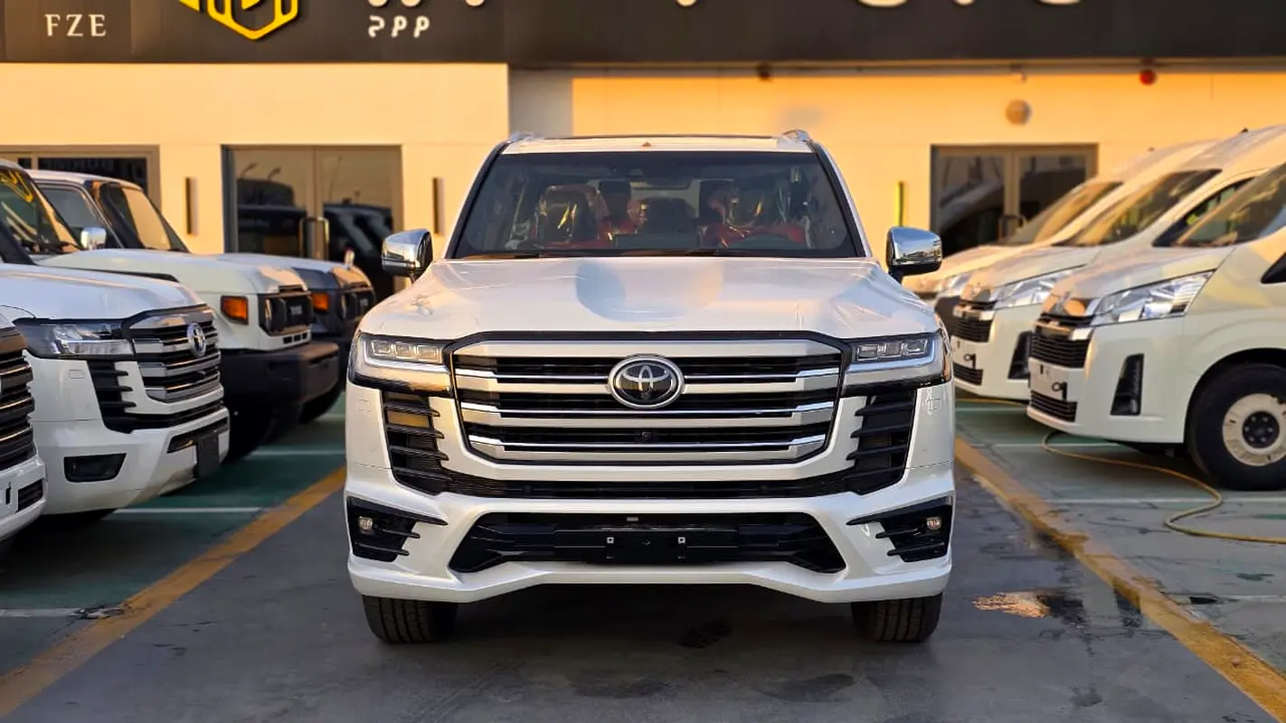 TOYOTA Land Cruiser VXR 2024