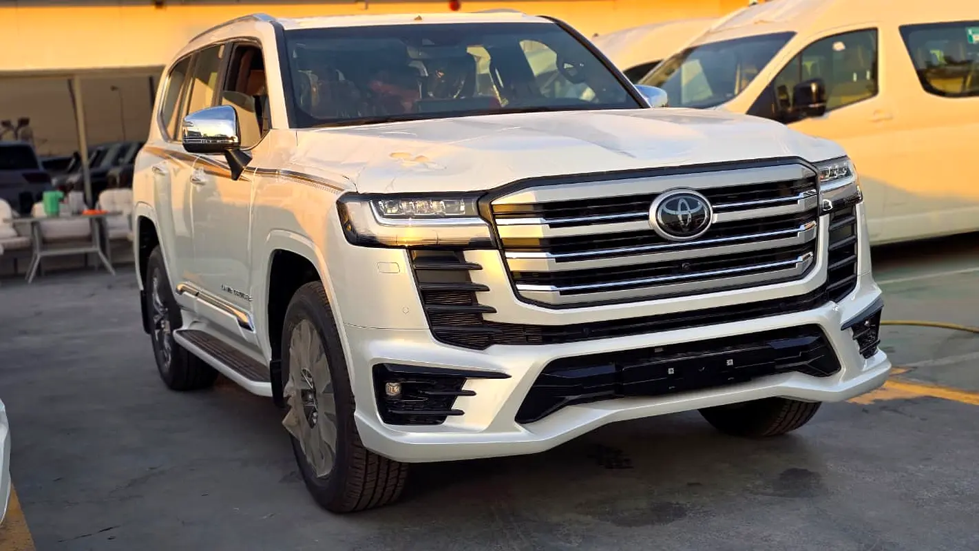 TOYOTA Land Cruiser VXR 2024 - photo 3 - Import Émirats | International Cars