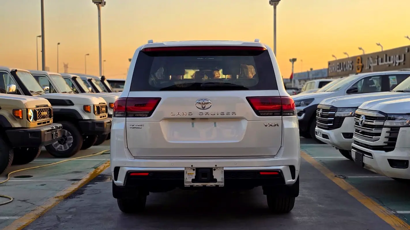 TOYOTA Land Cruiser VXR 2024 - photo 5 - Import Émirats | International Cars