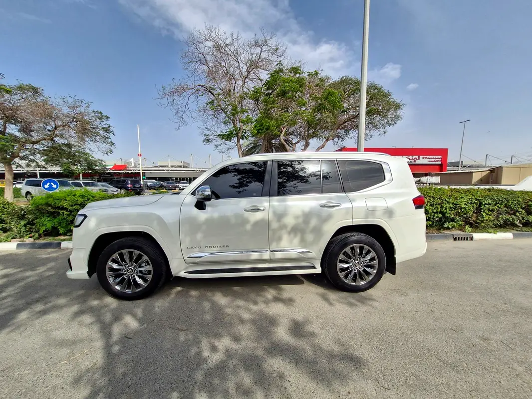 TOYOTA Land Cruiser 4.0L 2024 - photo 6 - Import Émirats | International Cars