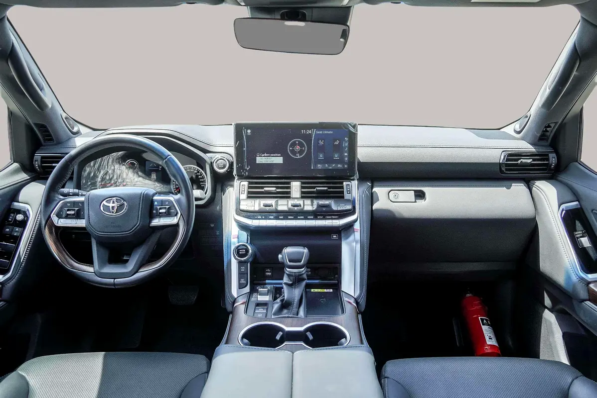 TOYOTA Land Cruiser GXR 2024 - photo 10 - Import Émirats | International Cars