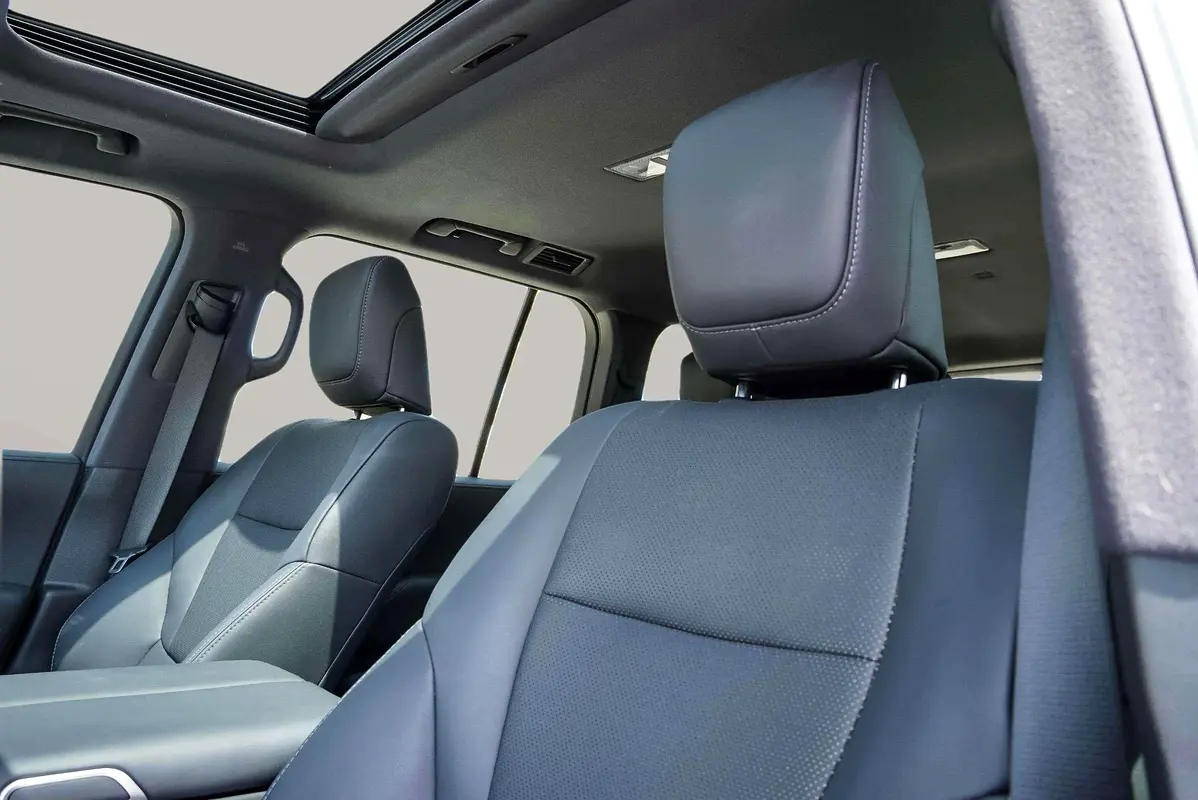 TOYOTA Land Cruiser GXR 2024 - photo 12 - Import Émirats | International Cars