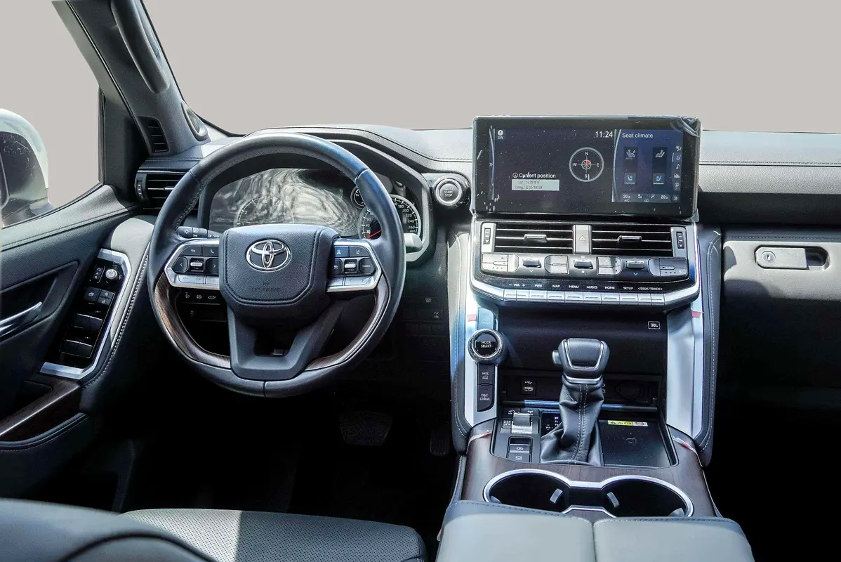 TOYOTA Land Cruiser GXR 2024 - photo 9 - Import Émirats | International Cars