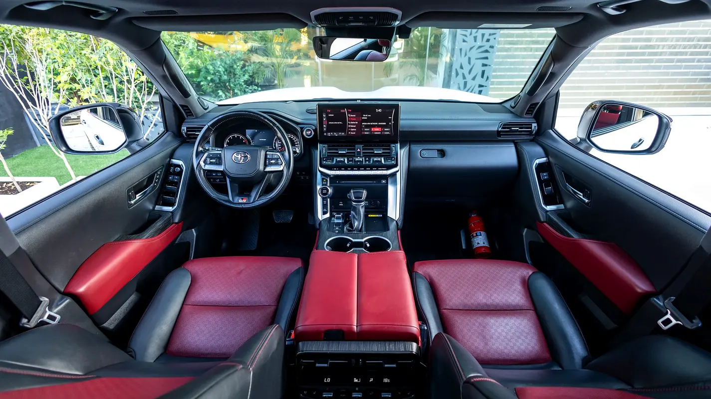 TOYOTA Land Cruiser GR Sport 2022 - photo 12 - Import Émirats | International Cars