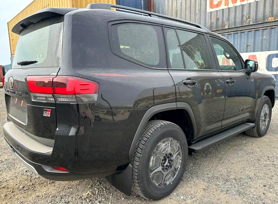 TOYOTA Land Cruiser GR Sport 2026 - photo 6 - Import Émirats | International Cars