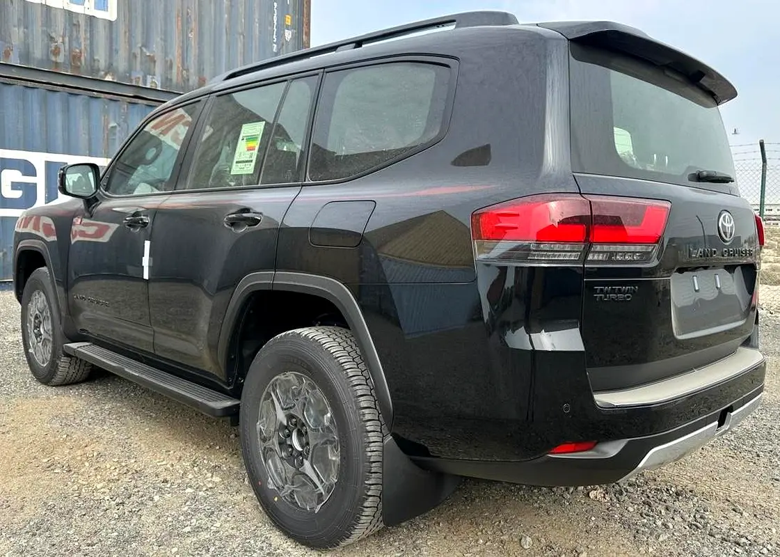 TOYOTA Land Cruiser GR Sport 2026 - photo 9 - Import Émirats | International Cars