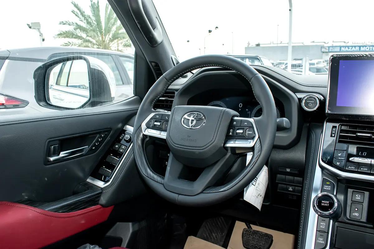 TOYOTA Land Cruiser VXR 2025 - photo 10 - Import Émirats | International Cars