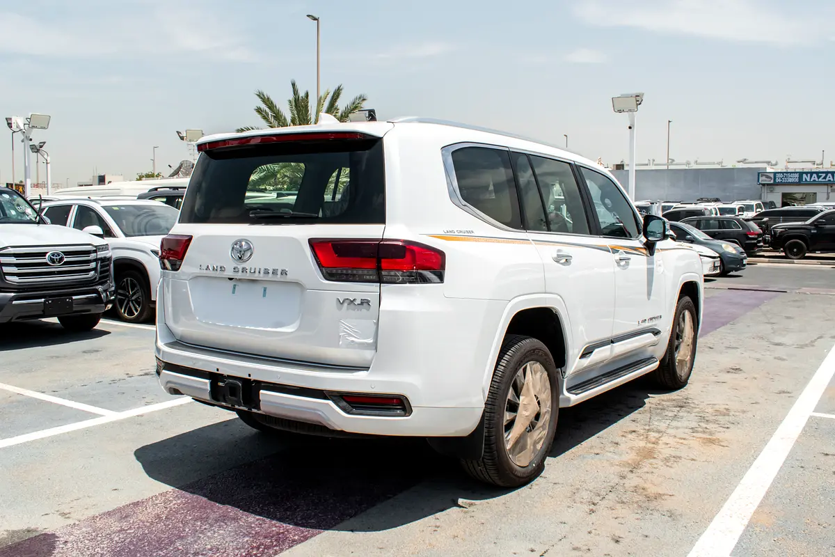 TOYOTA Land Cruiser VXR 2025 - photo 3 - Import Émirats | International Cars