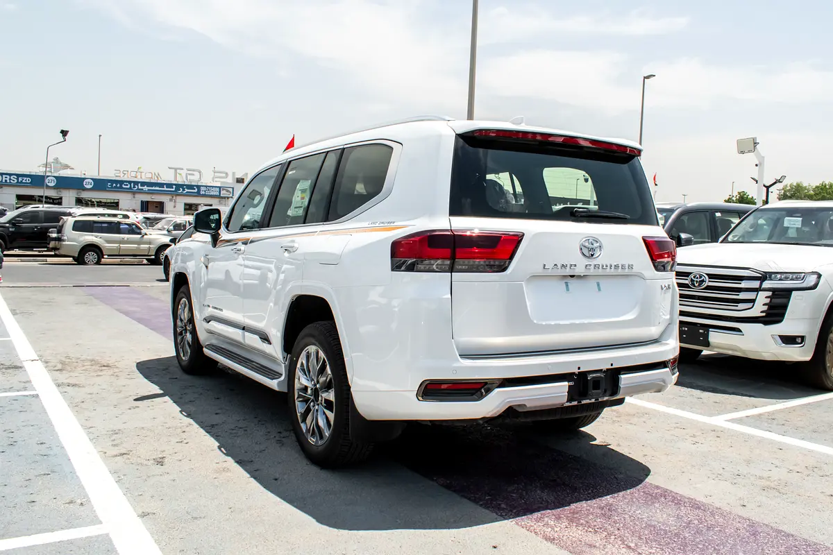 TOYOTA Land Cruiser VXR 2025 - photo 5 - Import Émirats | International Cars