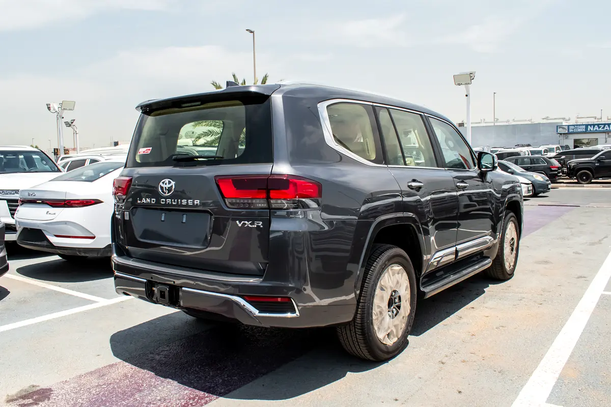 TOYOTA Land Cruiser VXR 2026 - photo 4 - Import Émirats | International Cars