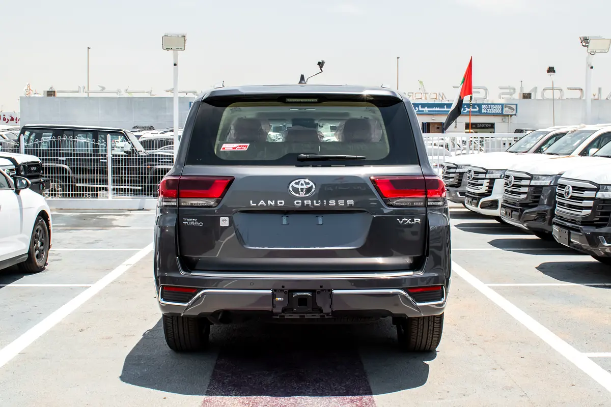 TOYOTA Land Cruiser VXR 2026 - photo 5 - Import Émirats | International Cars
